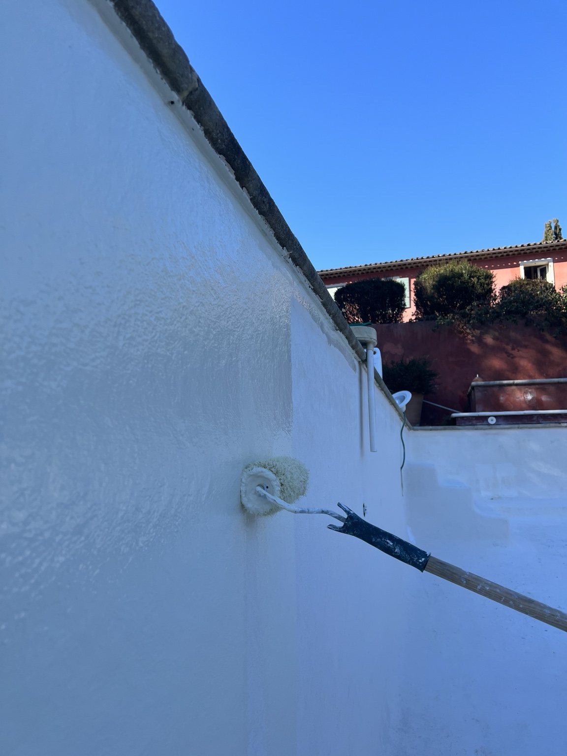 Peinture d'un mur extérieur